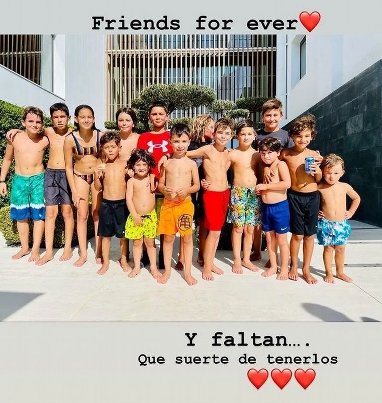 Los Messi volaron a Barcelona y se reencontraron con sus perros