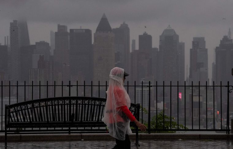 FOTO: Nueva York se vio afectada por el huracán Henri (Foto: AP)