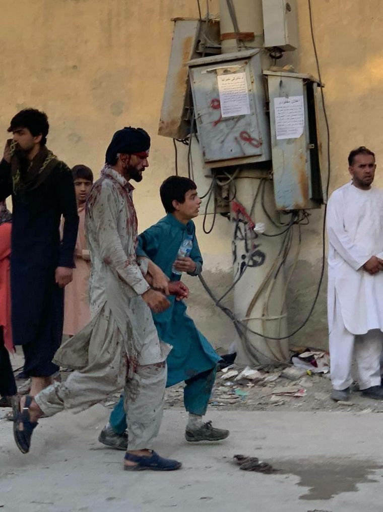 AUDIO: Caos en Afganistán tras dos explosiones que dejaron cantidad de muertos