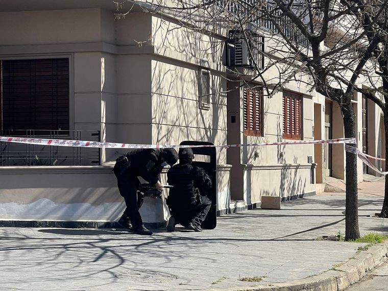 FOTO: Córdoba: esperaban un paquete pero el repartidor los asaltó