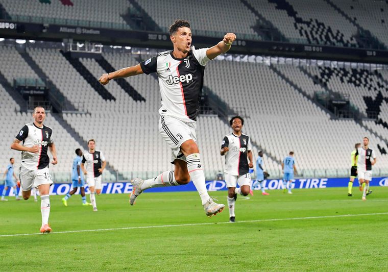 Ronaldo también sacude el mercado y jugaría en el Manchester City.