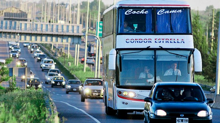 Paro por 72 horas en el transporte de larga distancia