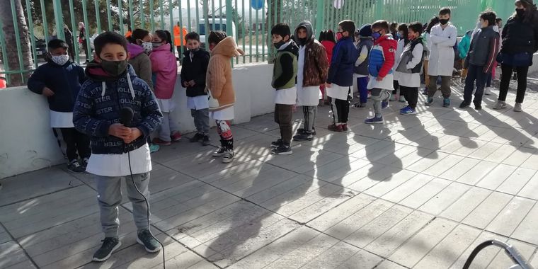 FOTO: El Cruce por la Educación en la escuela Esteban Echeverría de Villa Giardino