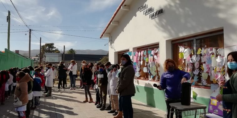 El Cruce por la Educación en la escuela Esteban Echeverría de Villa Giardino