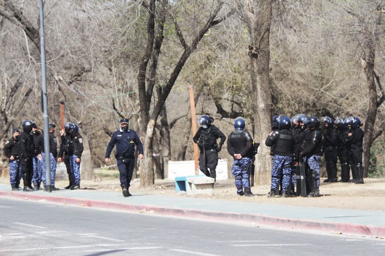 Detuvieron a vecinos del presunto ladrón muerto