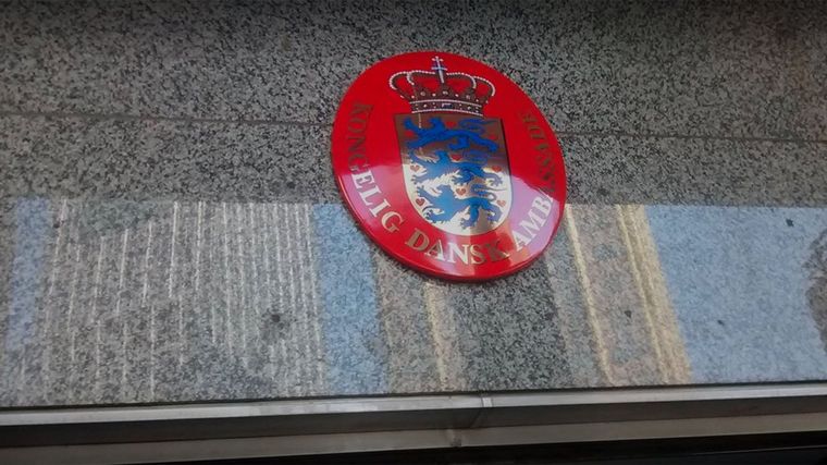 Fachada de la embajada de Dinamarca en Buenos Aires.