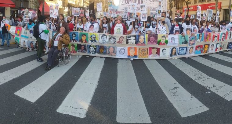 La concentración reúne a familiares de víctimas de la violencia institucional
