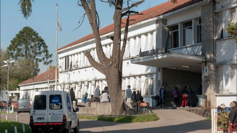 La mujer herida fue trasladada al hospital Eva Perón de Granadero Baigorria