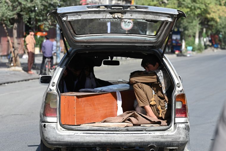 FOTO: Nuevo ataque en Kabul: al menos 6 muertos, cuatro son niños