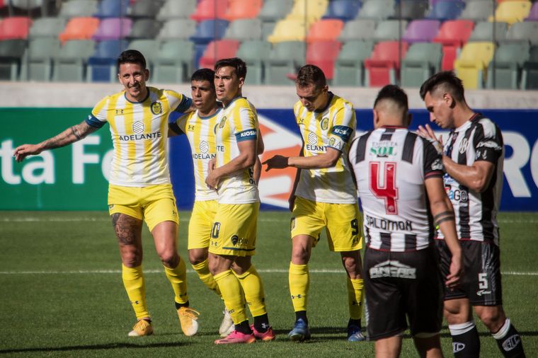 El conjunto rosarino se llevó una valiosa victoria en tierras santiagueñas.