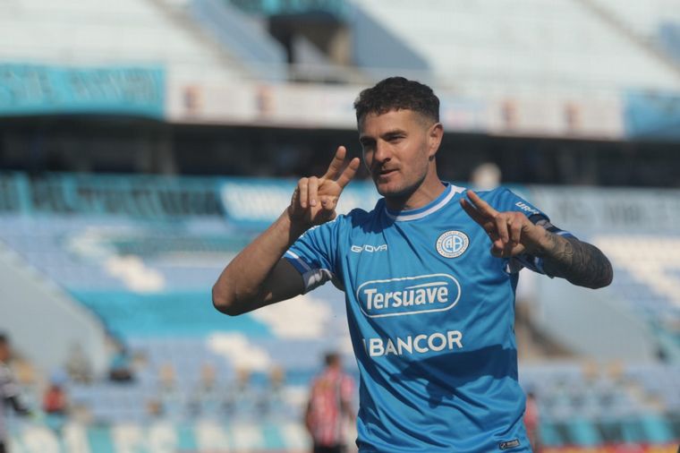 Vegetti marcó un doblete.