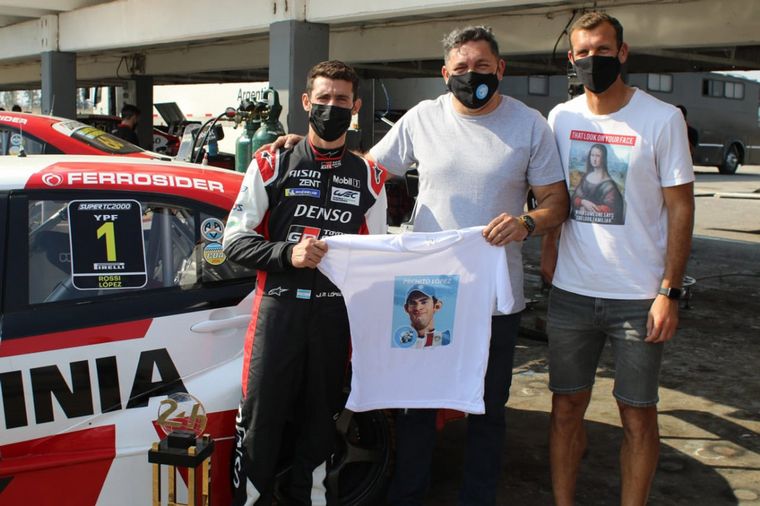 Pechito López, Leo Rivadero (Mundo Belgrano) y Novaretti.