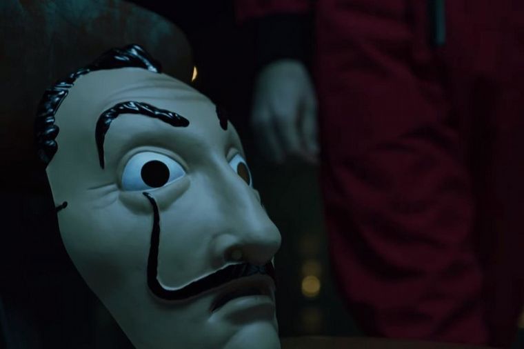 La mujer se vistió como en