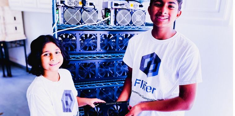 Con 14 y 9 años, ganan USD $30.000 minando criptomonedas