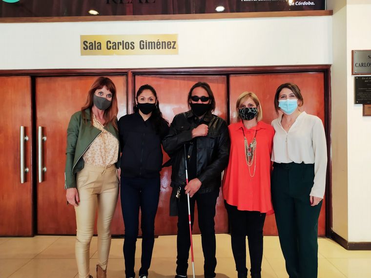 Flavia Iros junto a los disertantes Cecilia Biagioli, Leandro Rojas y Soledad Perea