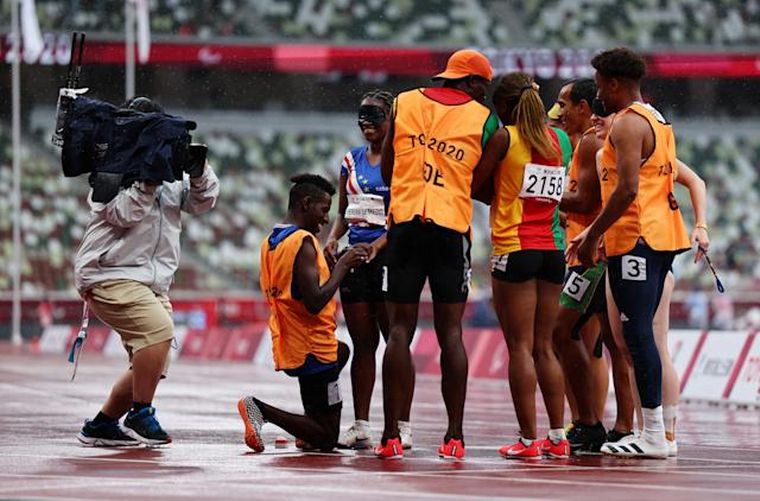 Manuel Antonio Vega le propuso matrimonio a la corredora de Cabo Verde Keula Pereira
