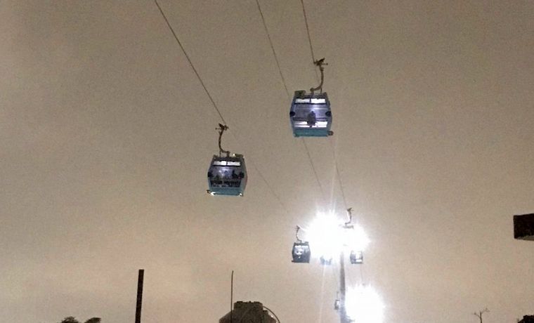 Pánico para los pasajeros del teleférico.