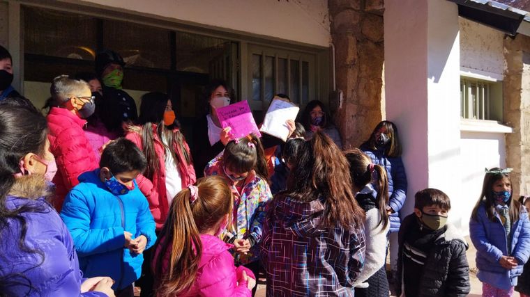 FOTO: El Cruce por la Educación en la escuela María Luisa Duhagón del Puente del Inca
