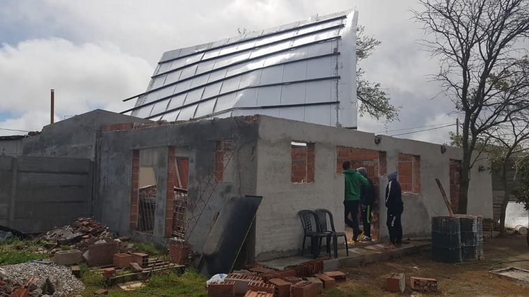 FOTO: Fuertes ráfagas de viento causaron daños en Villa María y Bell Ville.
