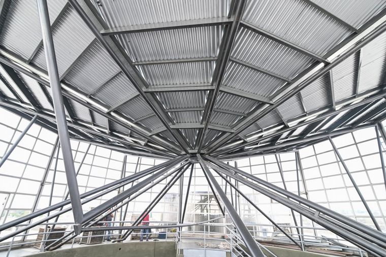 El nuevo techo del CPC de la Ruta 20, en la recta final.