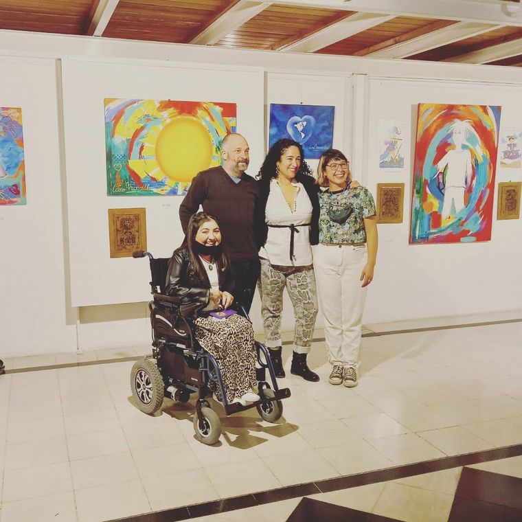 AUDIO: Eli Medina, una artista plástica que consiguió su silla de ruedas gracias a las redes