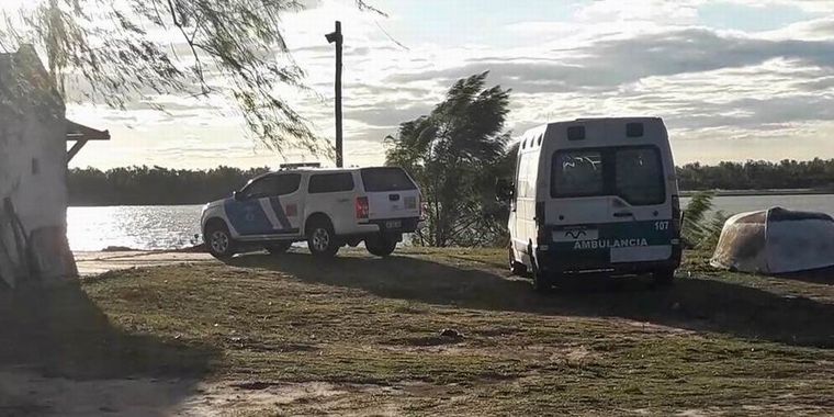 Buscan a dos personas que pescaban en el río Paraná.