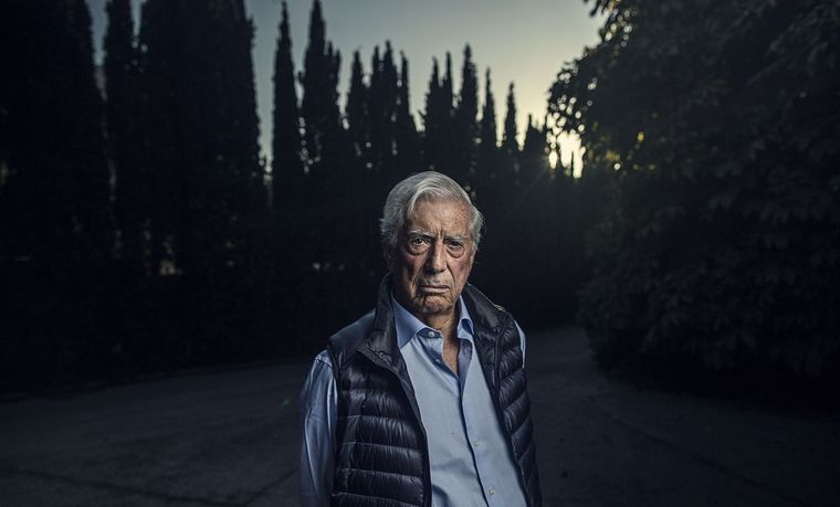 Vargas Llosa reveló que sufrió abuso sexual a los 12 años