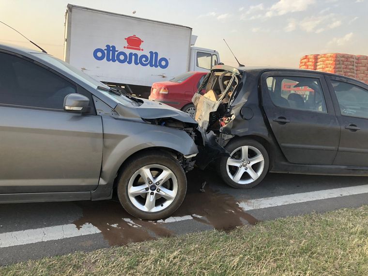 El choque en cadena involucró a varios vehículos