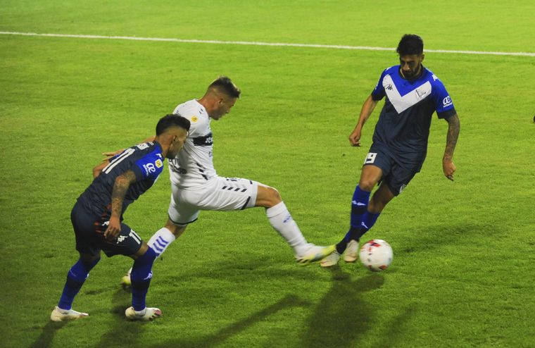 Gimnasia y Vélez se enfrentaron este lunes