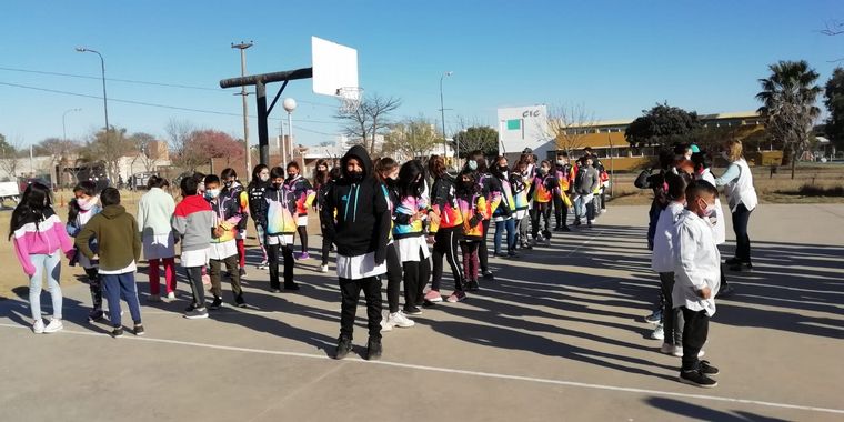 FOTO: El Cruce por la Educación en la escuela Juan Bautista Alberdi de Toledo