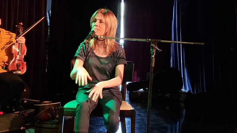 Marcela Morelo cantó para Cadena 3 desde Quality Espacio