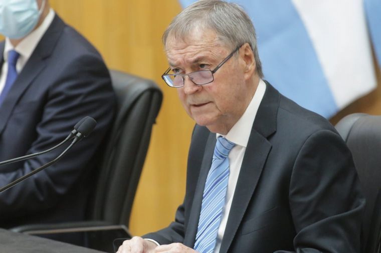 El politólogo fue crítico con el gobernador de Córdoba.