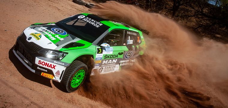 Alejandro Cancio (Skoda) domina cómodo en la R5.