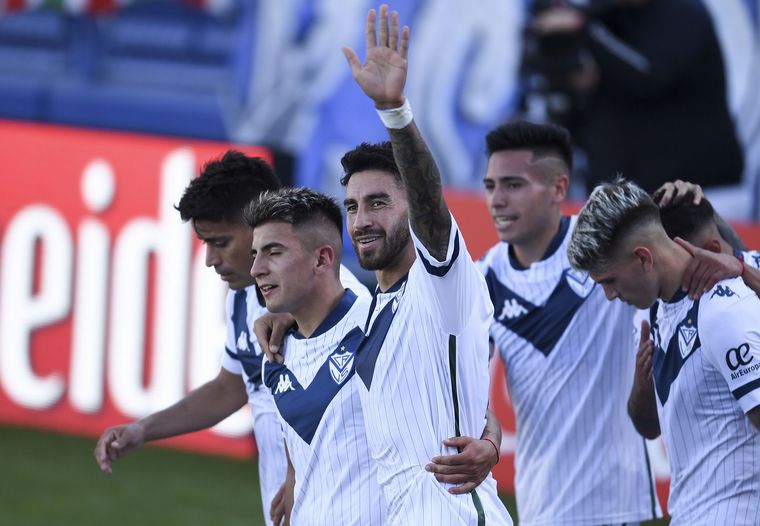 Vélez le ganó 3 a 2 a Aldosivi.