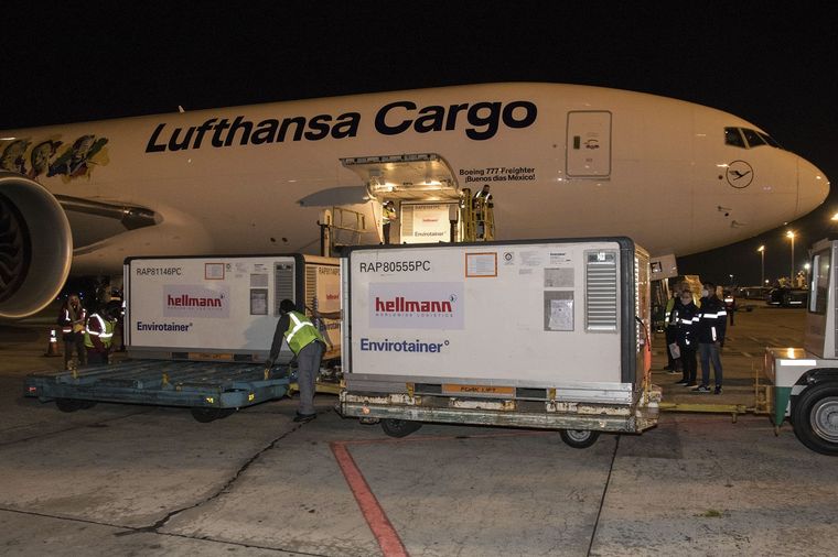 Llegaron 1.536.000 de dosis de vacunas Sinopharm.