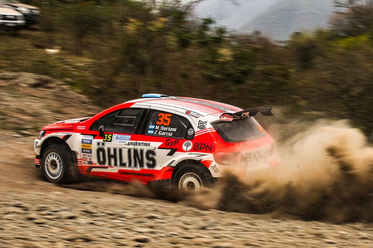 Suriani (VW Gol) lideró despues de la PE5, ahora es escolta en Maxi Rally.