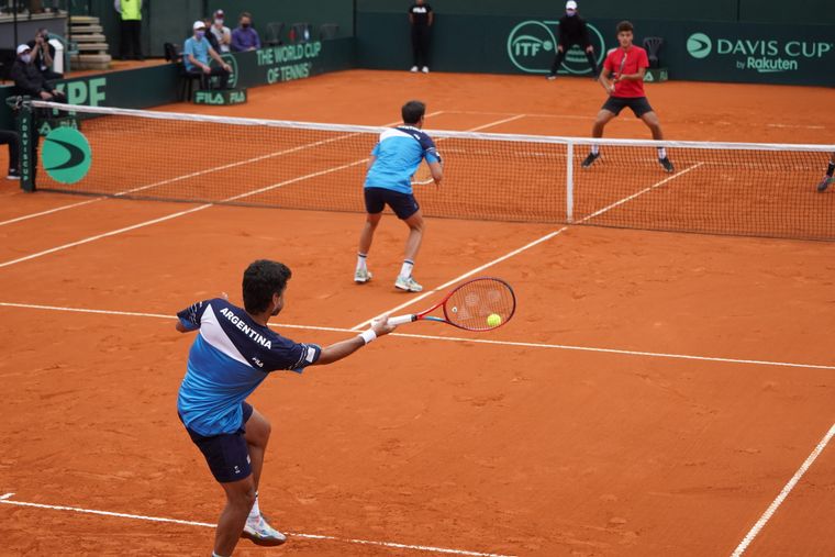 Zeballos y González pusieron en ventaja a Argentina en la serie