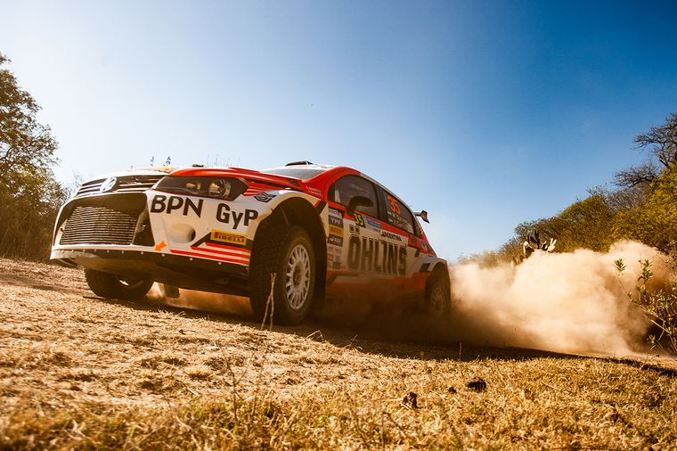 Martín Suriani (3°) tuvo su primer podio en Maxi Rally.