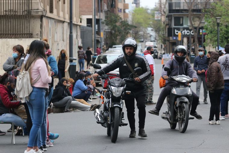 Caos en el centro de Córdoba por manifestaciones.