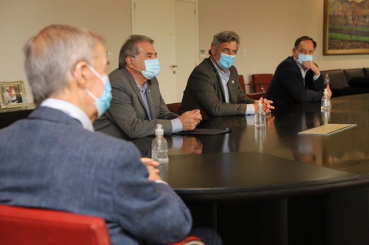 Schiaretti se reunió con la Mesa de Enlace