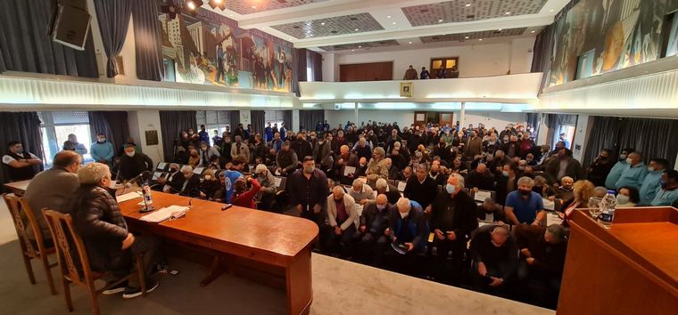 La CGT reunió a sus facciones y apoyó al Frente de Todos.