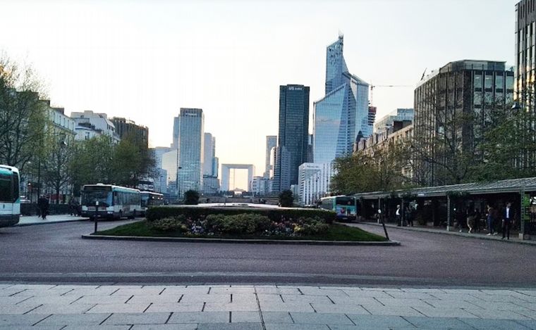 Neuilly-Sur-Seine nuevo barrio de Messi.