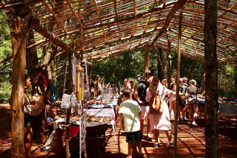 Conocemos desde adentro la cultura de una comunidad guaraní en Misiones