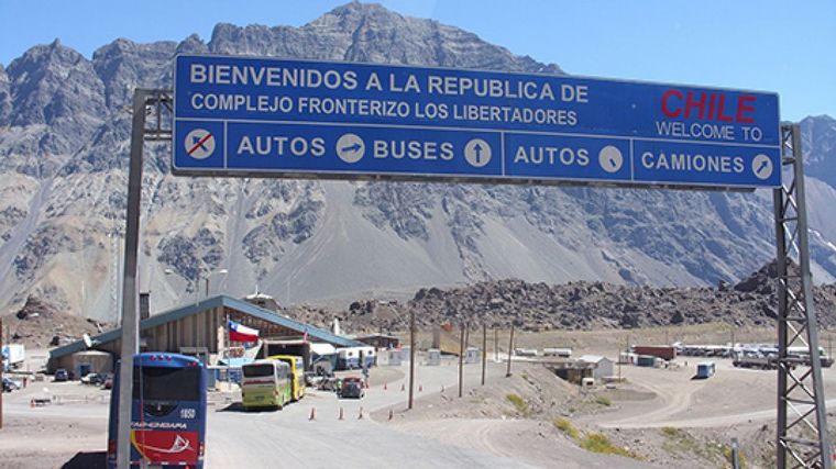 FOTO: Reabren todos los pasos fronterizos terrestres con Chile