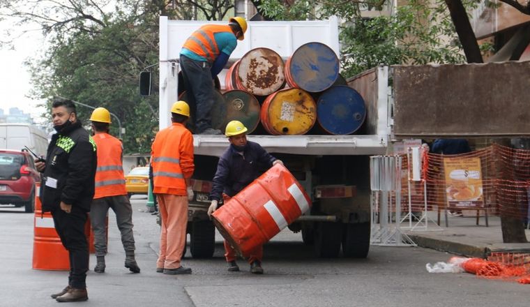 Complicaciones para usuarios del transporte en la Maipú.