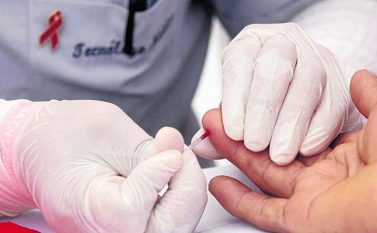 Advierten sobre la caída de pruebas de HIV en Europa.