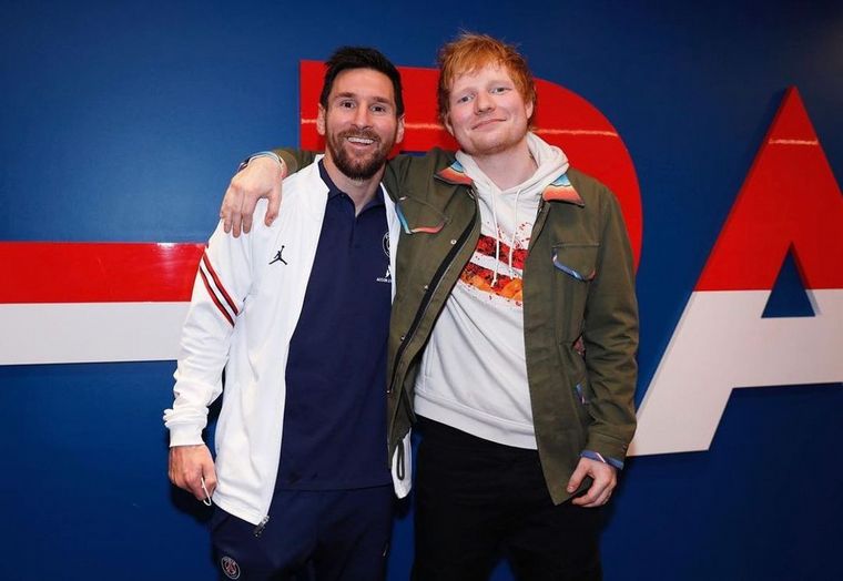 Messi recibió la visita del cantante británico Ed Sheeran