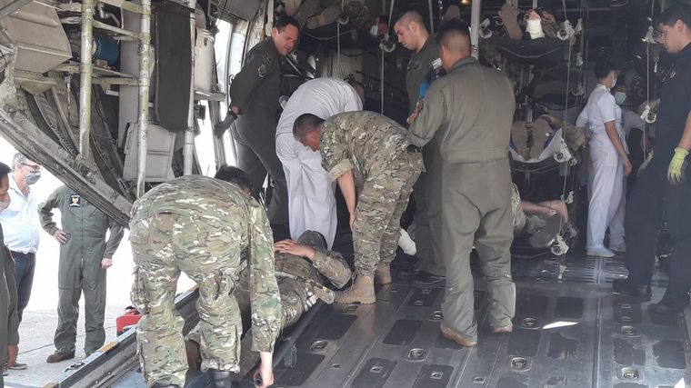 Soldados resultaron lesionados al practicar paracaidismo