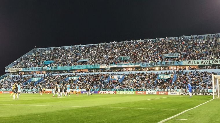 FOTO: Los hinchas de Belgrano coparon las tribunas del 