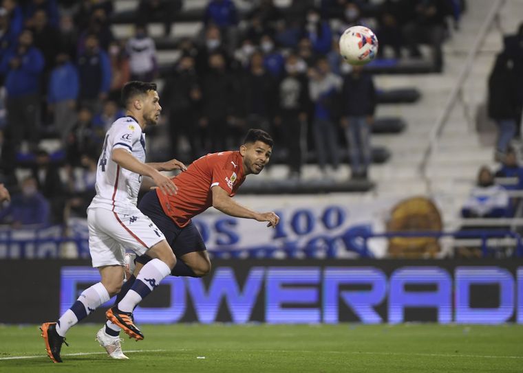 FOTO: Independiente lo tenía pero en una ráfaga, Vélez logró el empate.